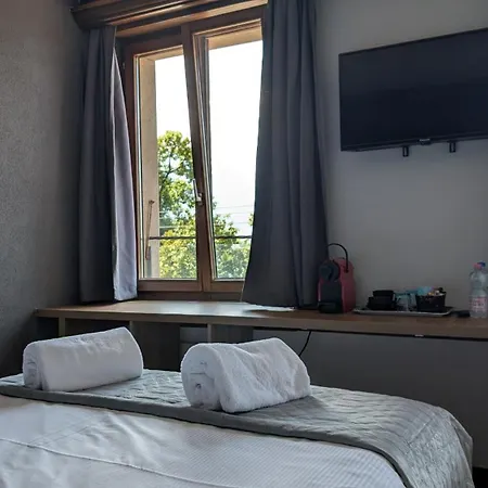 Castle View By Mk Hotel *