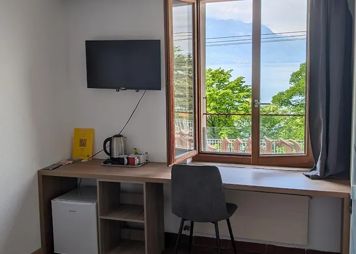 Castle View By Mk Hotel *